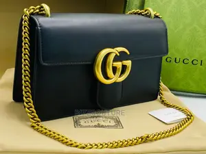 Original GUCCI Shulder Bags Available in Store