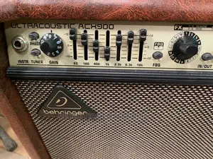 Quality Behringer Ultracoustic ACX 900 Guitar Combo/ Amp