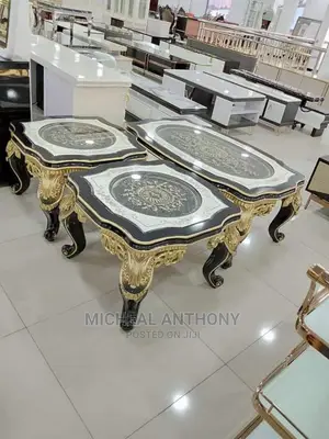 Executive Royal Center Table Complete Set