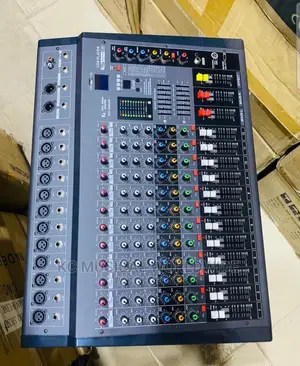 Yamaha Professional Powered Mixer 12chanels