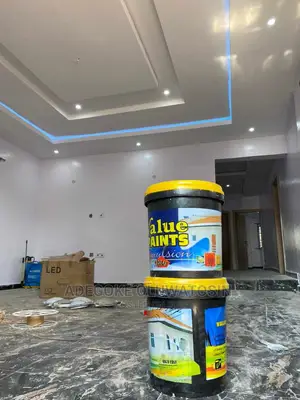 Professional Painter and Wallpaper Installer