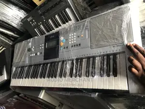 Yamaha PSR 323 Keyboard