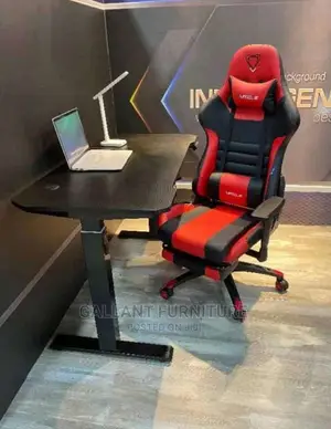 Qaulity Executive Ergonomic Gaming Chair and Gaming Table