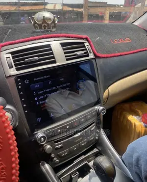 Lexus IS 250 Multimedia Player