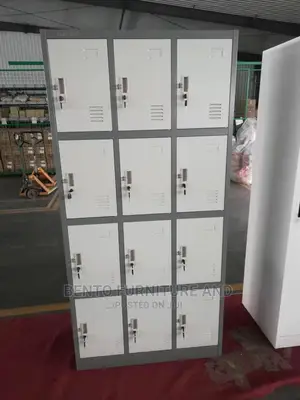 18 Workers Locker