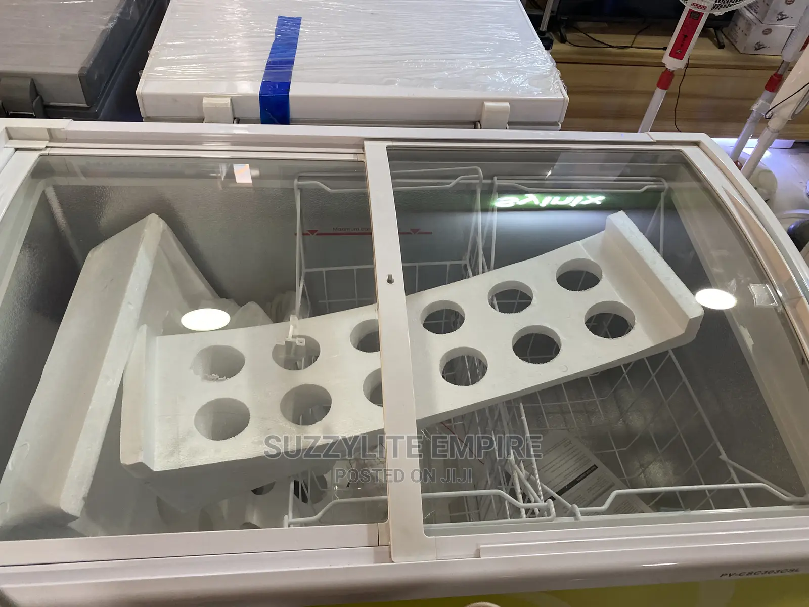 Polyester Quality Display Freezer