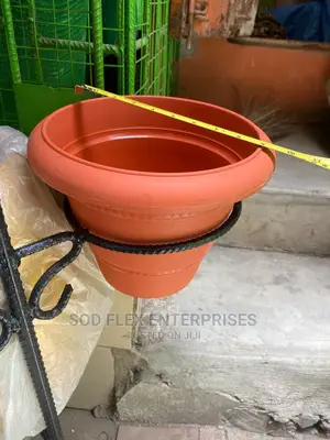 Small Plastic Flower Pot