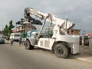 45tons Terex Foreign Used Reach Stacker Machine 4sale
