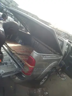 Boot Cover Shock for Hilux *+"