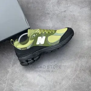 Original the Basement New Balance 2002R Moss Green Sneakers