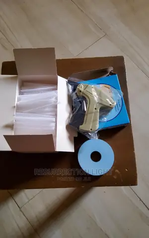 Tag Gun, 5000 Pieces of Pins/Barbs, and 1 Piece of Tag Paper
