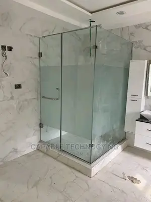 Standard Shower Cubicle
