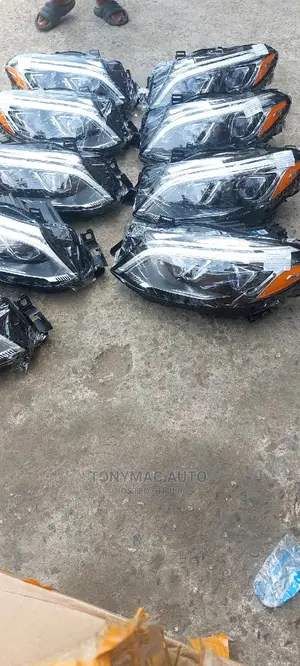 Mercedes-Benz GLE Headlights LED