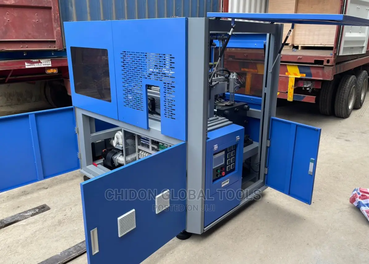 Automatic Plastic Bottle Making Machine