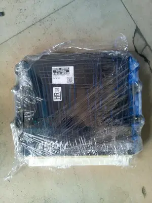 Toyota Land Cruiser Prado ECU Brainbox 89661-60w40.