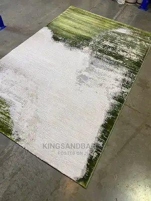 5*7fts White and Green Turkey Center Rug