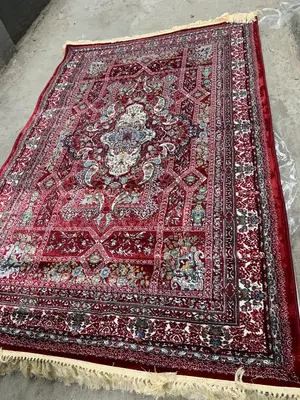 7*10fts Wine Arabian Center Rug (8*11)