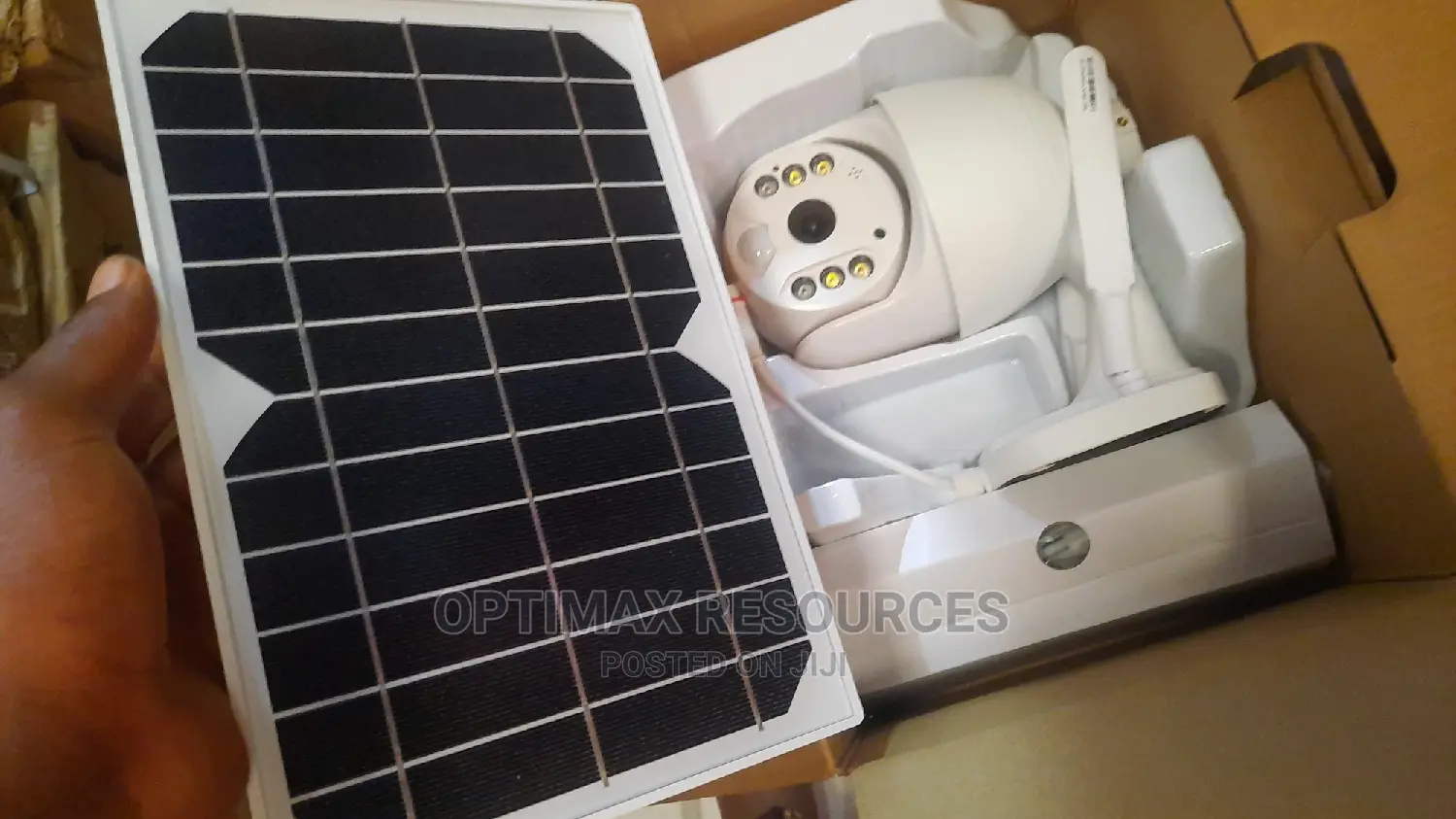 Solar Powered PTZ 4G Camera