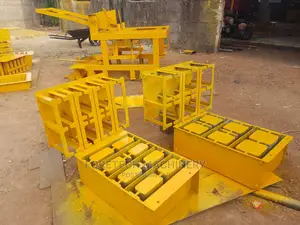 Mobile Concrete Block Molding Machine