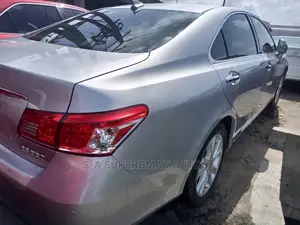 Lexus ES 2012 Silver