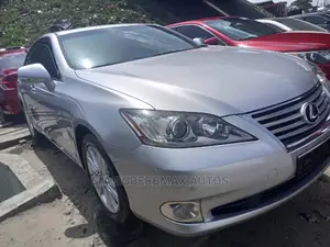Lexus ES 2012 Silver