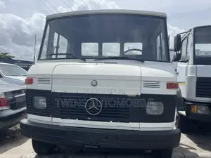 Mercedes-Benz 608 White Pickup