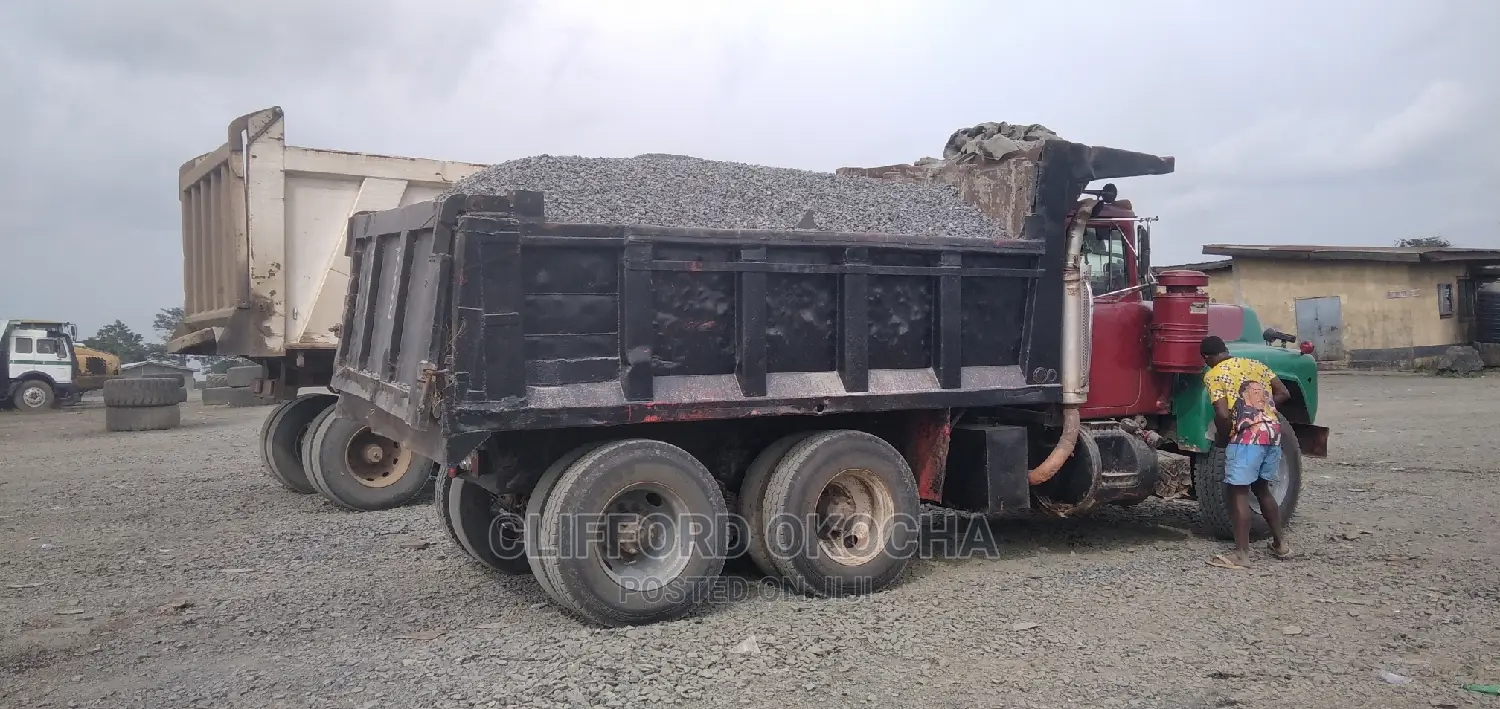 Chippings Granite (Black Stone)