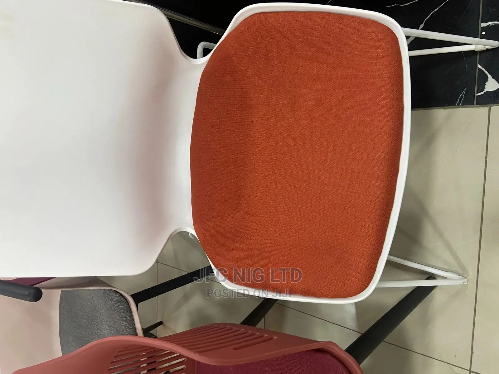 Armless Visitors Chair