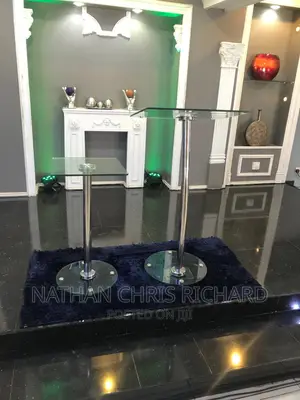 High Quality Single Pole Glass Altar