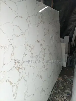 White Golden Wave Quartz for Kitcehn Counter Top