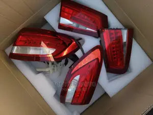 Mercedes-Benz GLC300 Back Light