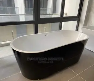 Black an White Acrylic Bathtub