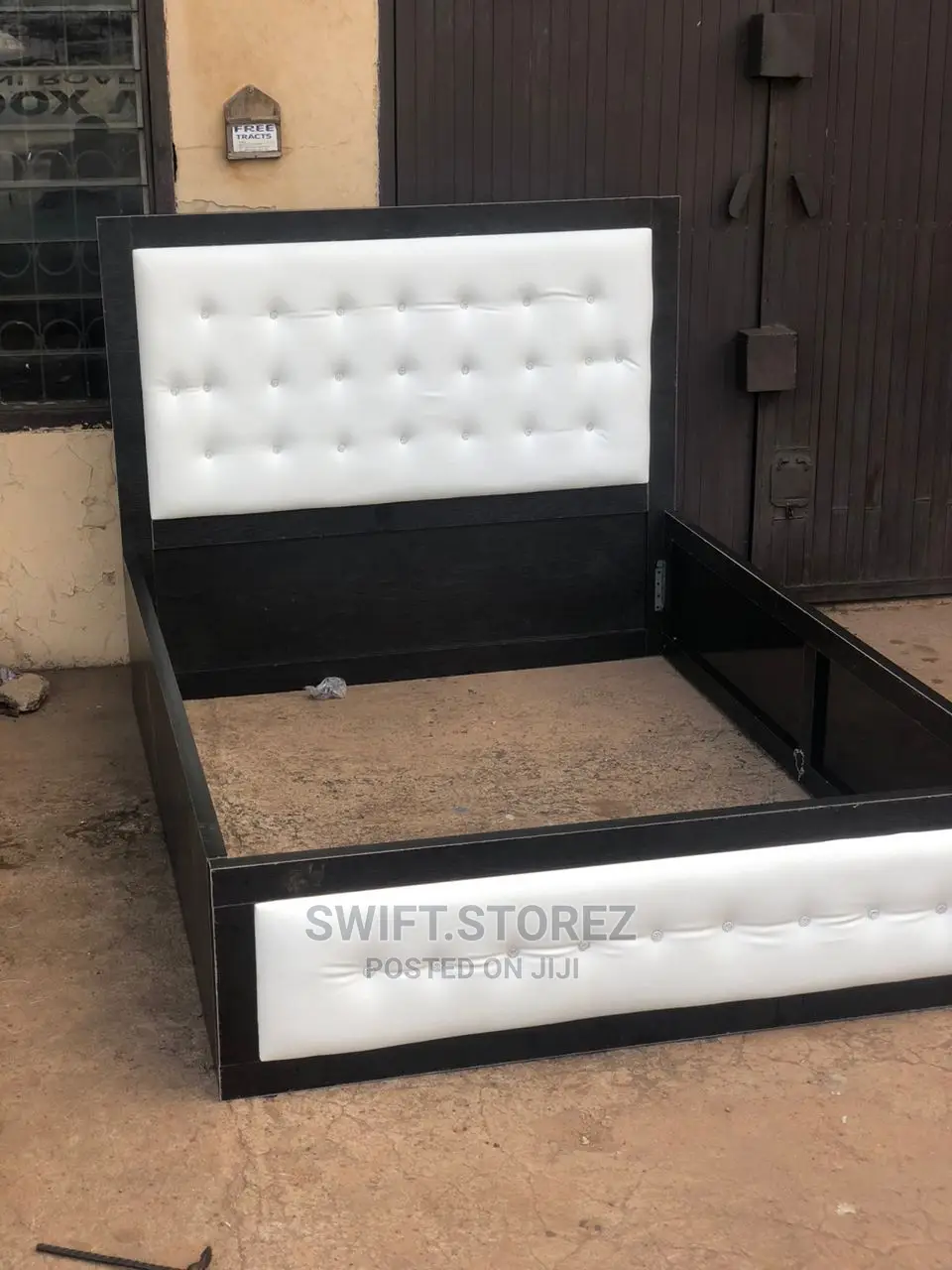 Simple Classy Bedframe