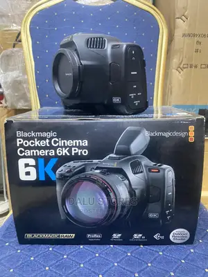 Blackmagic Design Pocket Cinema Camera Pro (Canon Ef)
