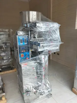 Granules Packaging Machine