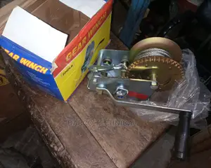 Manuel Gear Winch 2000lbs