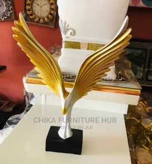 Decorative Figurines