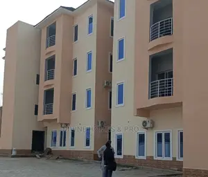 3bdrm Block of Flats in Mabushi for sale