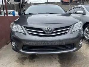 Toyota Corolla 2013 Gray