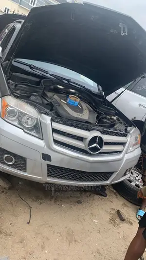 Mercedes-benz Glk350 Front Bumper 2010-2013