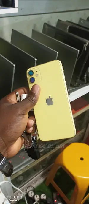 Apple iPhone 11 64 GB Yellow