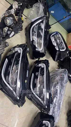 High Quality Certified Complete Brand Head Light GLE450 2022