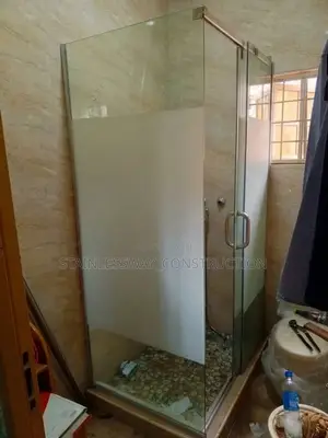 10mm Tempered Shower Cubicle Glass
