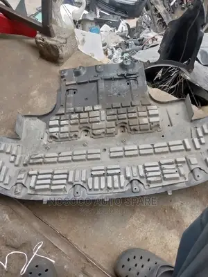Engine Cover Audi Q7 2010 and 2013