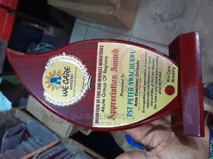 Wooden Award Plaque Y6