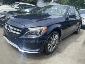 Mercedes-Benz C300 2016 Blue