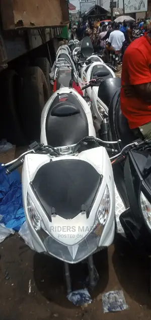 Honda Dio 2022 Red