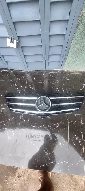 Front Grille Mercedes-Benz ML350 2014 166