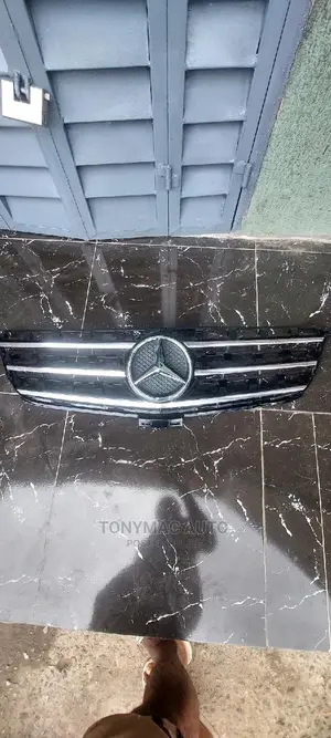 Mercedes-Benz ML350 2012,2013,2014,2015 Front Grille