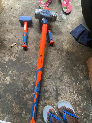 16 Lb Sledge Hammer